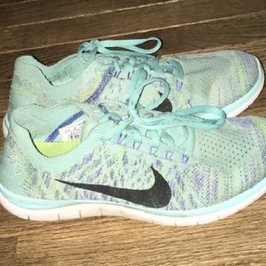 Nike free runs blue 8.5 running shoes